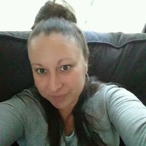 Meet your Posher, Leeann